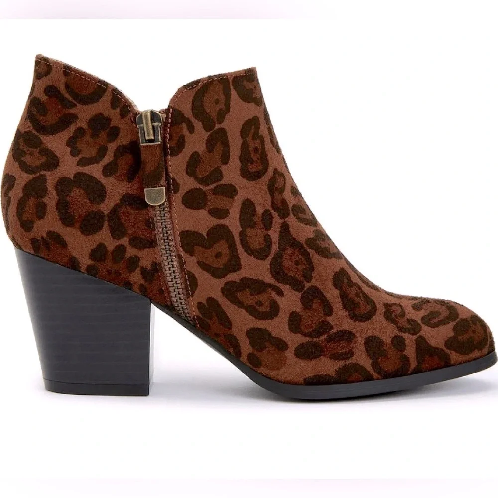 NIB [Style & Co.] Masrinaa Brown Leopard Ankle Block Heel Booties Women’s Sz 6 - Picture 2 of 14